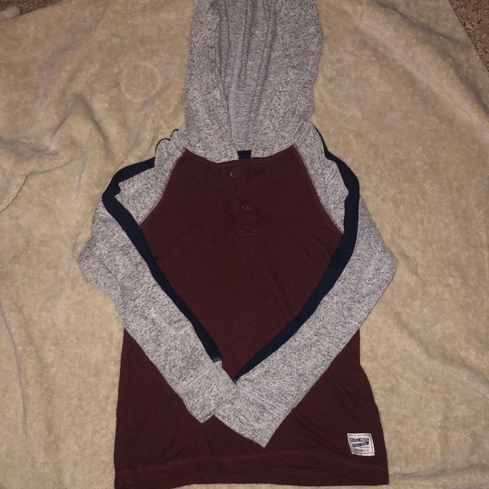 (SOLD)Oshkosh B’Gosh Long Sleeved Hoodie Shirt